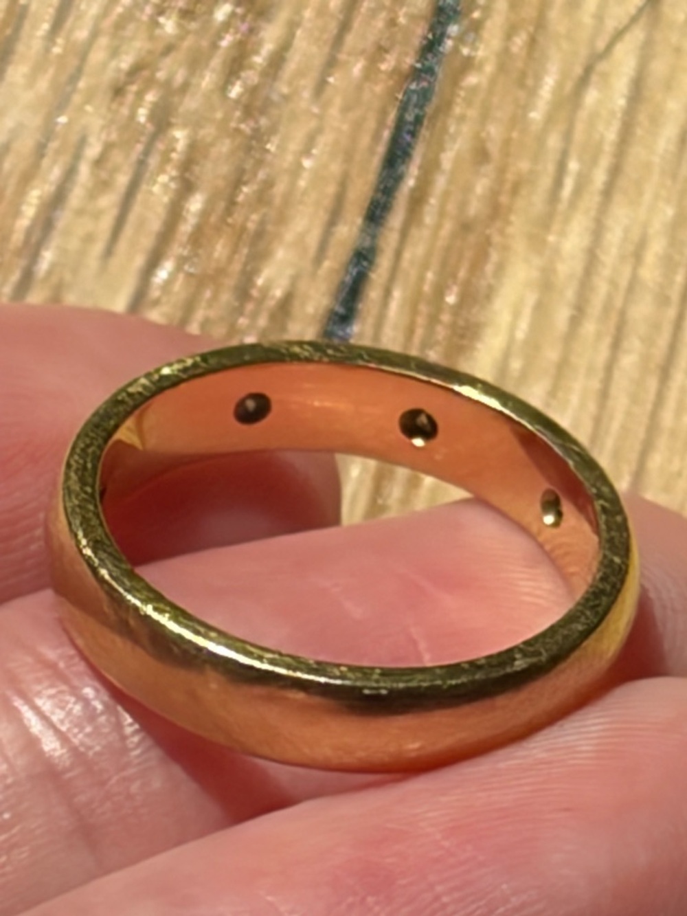 Vintage 18k Solid Gold 3 Diamond Band Ring 3MM - Picture 4 of 4